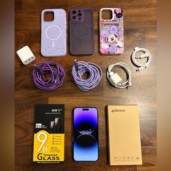 Apple iPhone 14 Pro Max Bundle in Deep Purple - UNLOCKED - 128 GB - MINT! - Picture 2 of 9